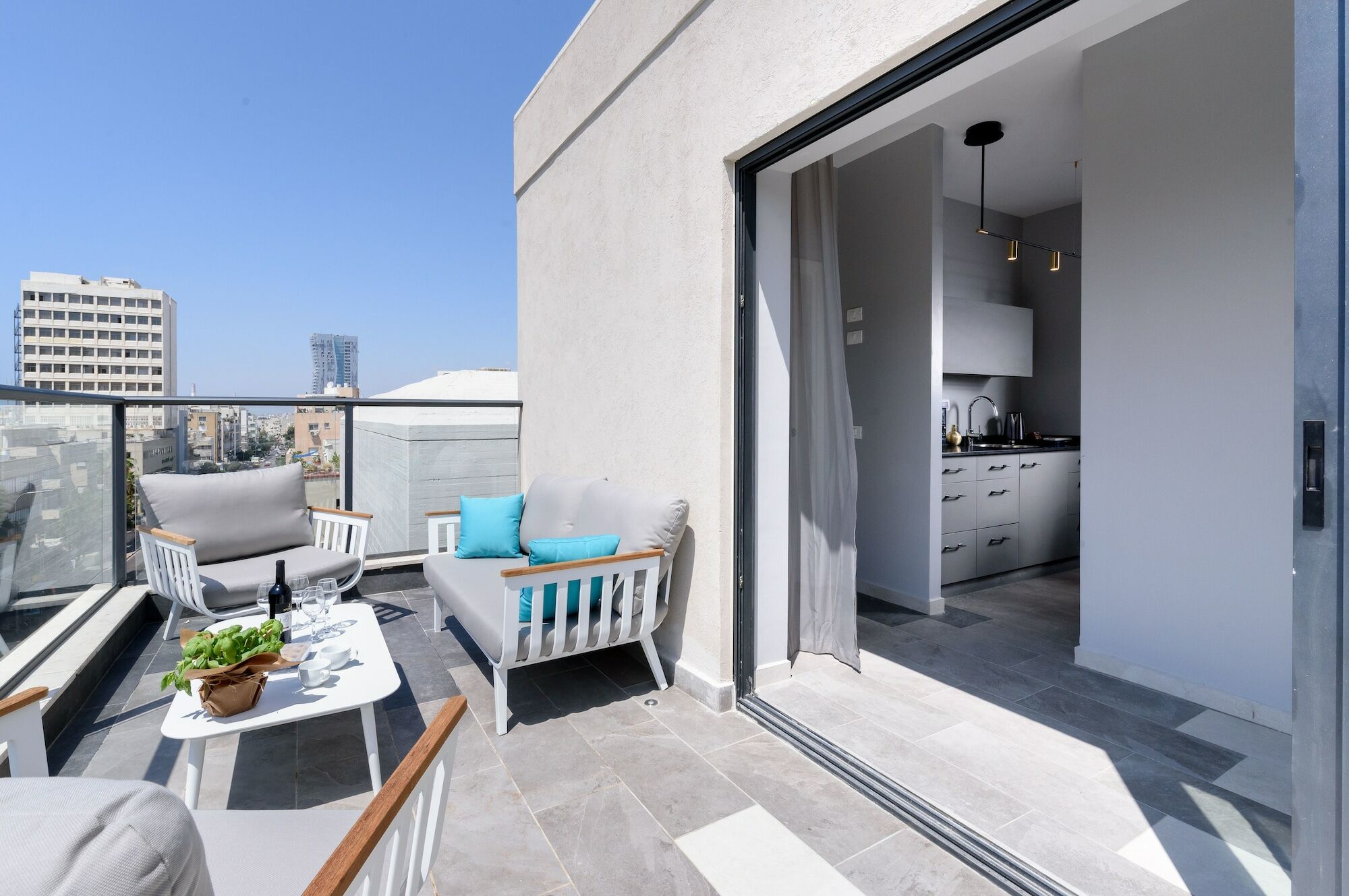 The Roof - By Sea Land Suites Tel Aviv Dış mekan fotoğraf